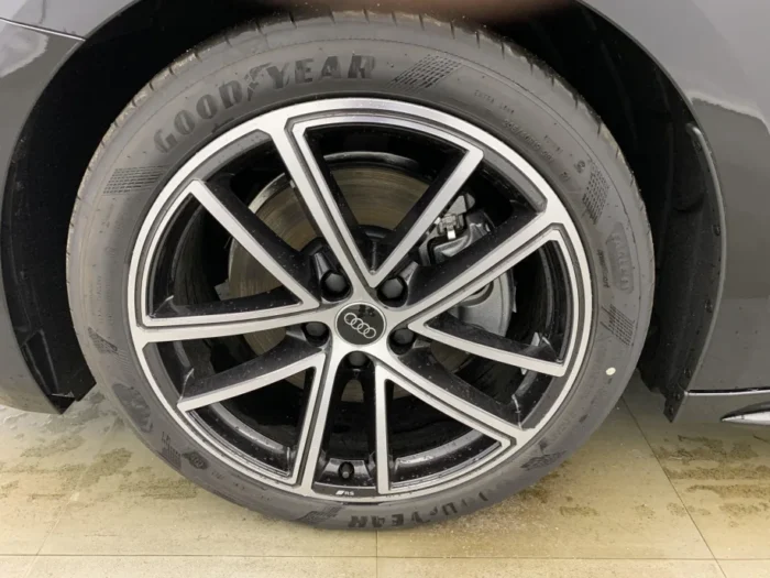Audi A5 AVANT TDI Hybride 204 ch S tronic 7 S line – Image 18