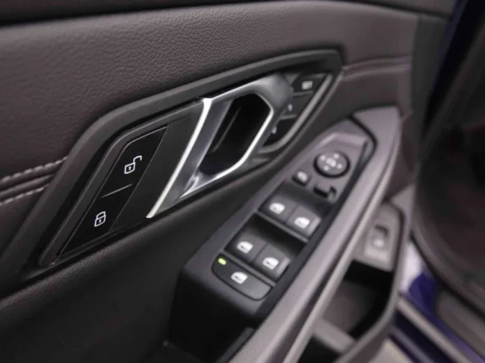 BMW 3 330e 292 PHEV Touring Sport – Image 25