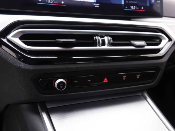 BMW 3 318dA Touring – Image 14