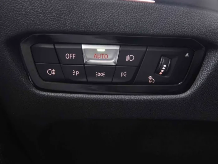 BMW 3 320d 190 Touring Steptronic M-Pack – Image 11