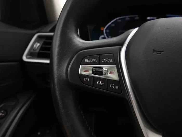 BMW 3 330e 292 PHEV Touring Sport – Image 23