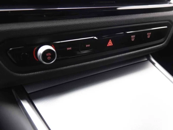 BMW 3 320d 190 Touring Steptronic M-Pack – Image 16