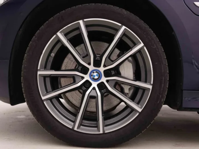 BMW 3 330e 292 PHEV Touring Sport – Image 27