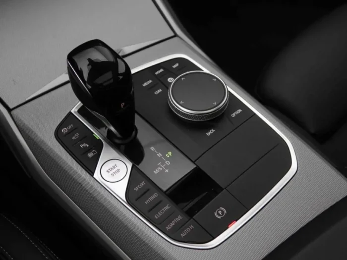BMW 3 330e 292 PHEV Touring Sport – Image 19