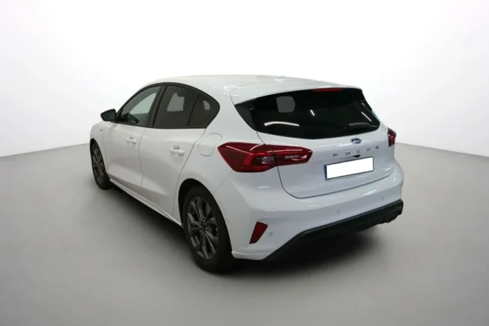 Ford Focus Focus 1.0 EcoBoost 155 S&S mHEV Powershift ST-Line X – Image 3