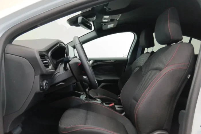 Ford Focus Focus 1.0 EcoBoost 155 S&S mHEV Powershift ST-Line X – Image 8