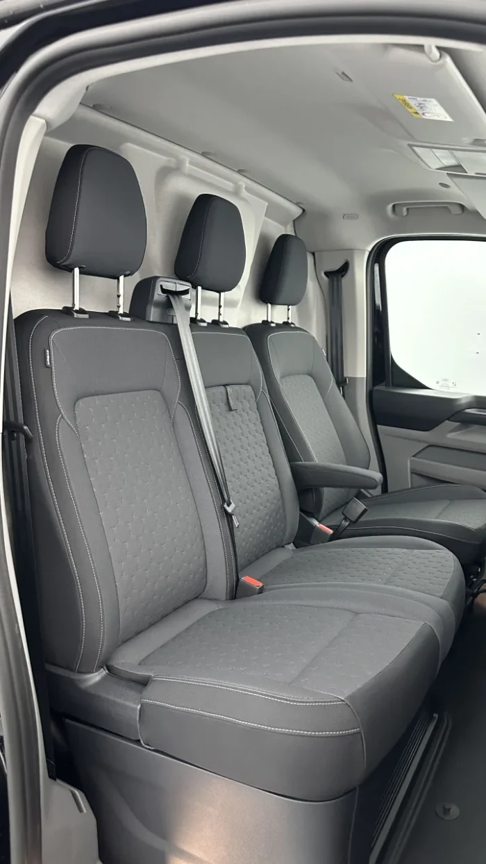 Ford Transit Custom Transit custom II 320 L2H1 2.0 Ecoblue 170ch Limited BVA8 – Image 14