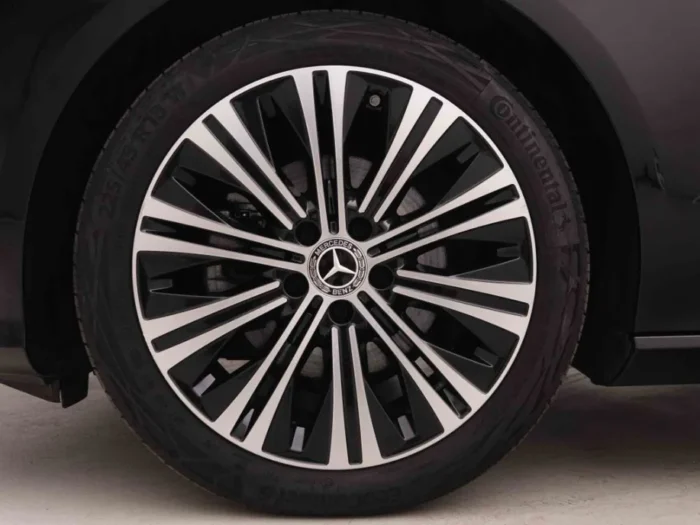 Mercedes-Benz CLA 200d SB – Image 24