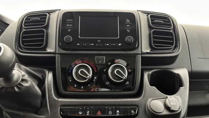 Peugeot BOXER FOURGON BOXER FGN TOLE 3.3 T L2H2 140 S&S BVM6 – Image 12