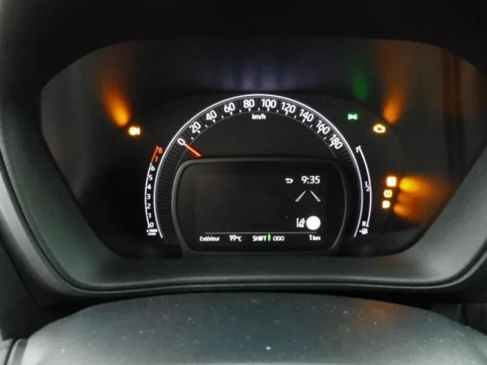 Toyota AYGO X 1.0 VVT-I 72CH TEAM PLAYER – Image 9